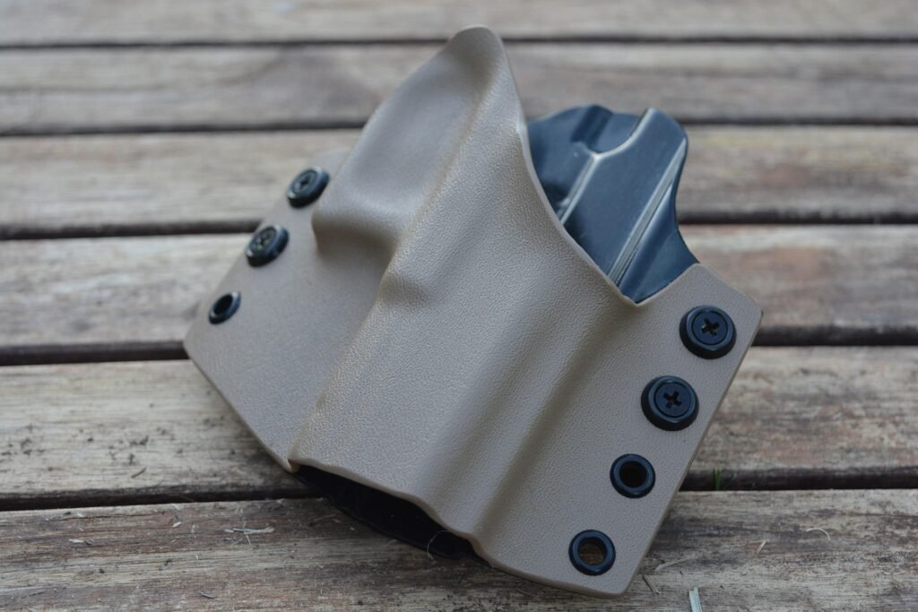 hotpinkmom-hoyle-holsters-1684147_1920